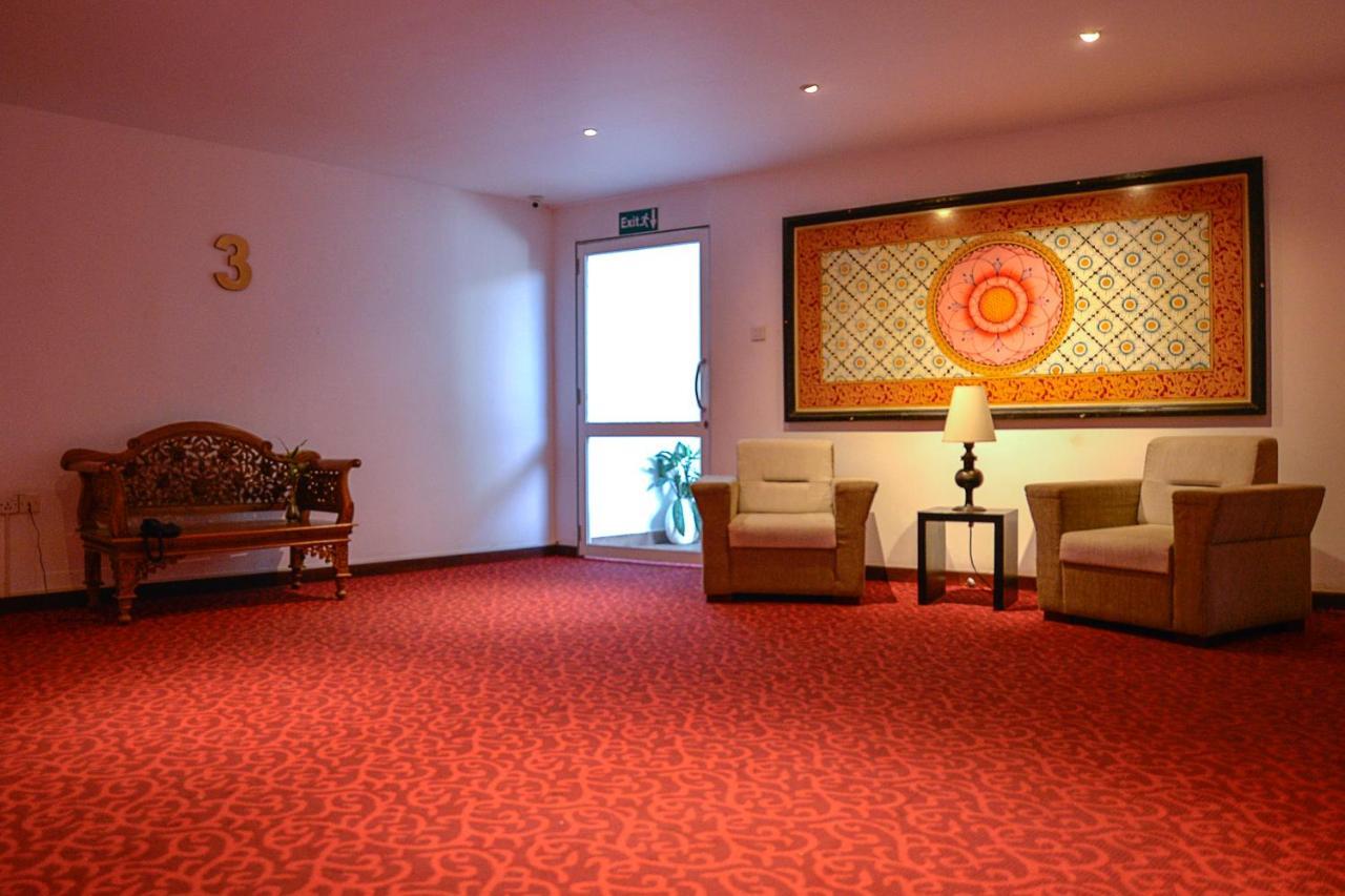 Royal Kandyan Exterior photo